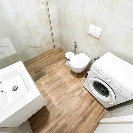Mali I Robit Apartament *