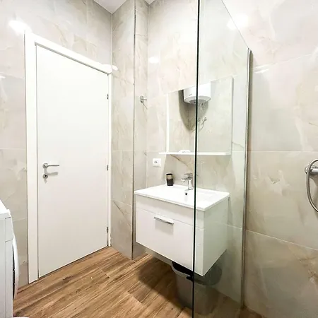 Mali I Robit Apartament Golem (Tirana)