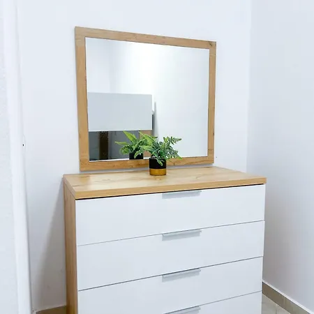 Mali I Robit Apartament *