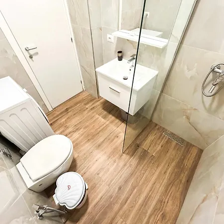 Mali I Robit Apartament Golem (Tirana)