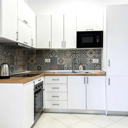 Apartament Mali I Robit Golem (Tirana)