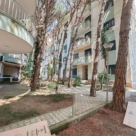 Mali I Robit Apartament *