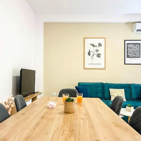 Mali I Robit Apartament Golem (Tirana)